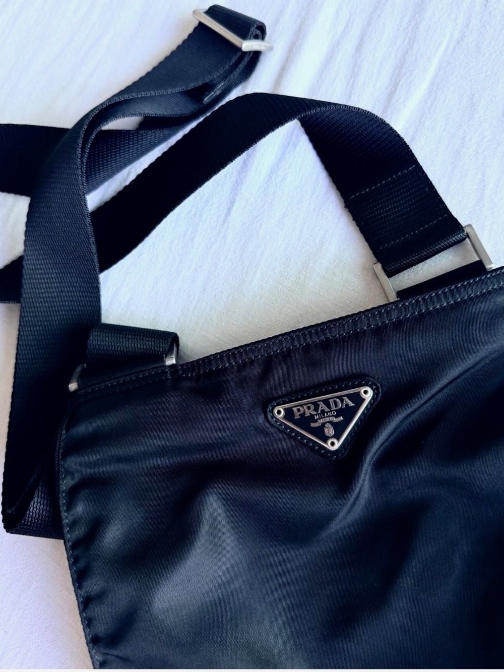 Prada🌟Black Unisex like new condition! Prada Crossbody Bag. Offers welcome!